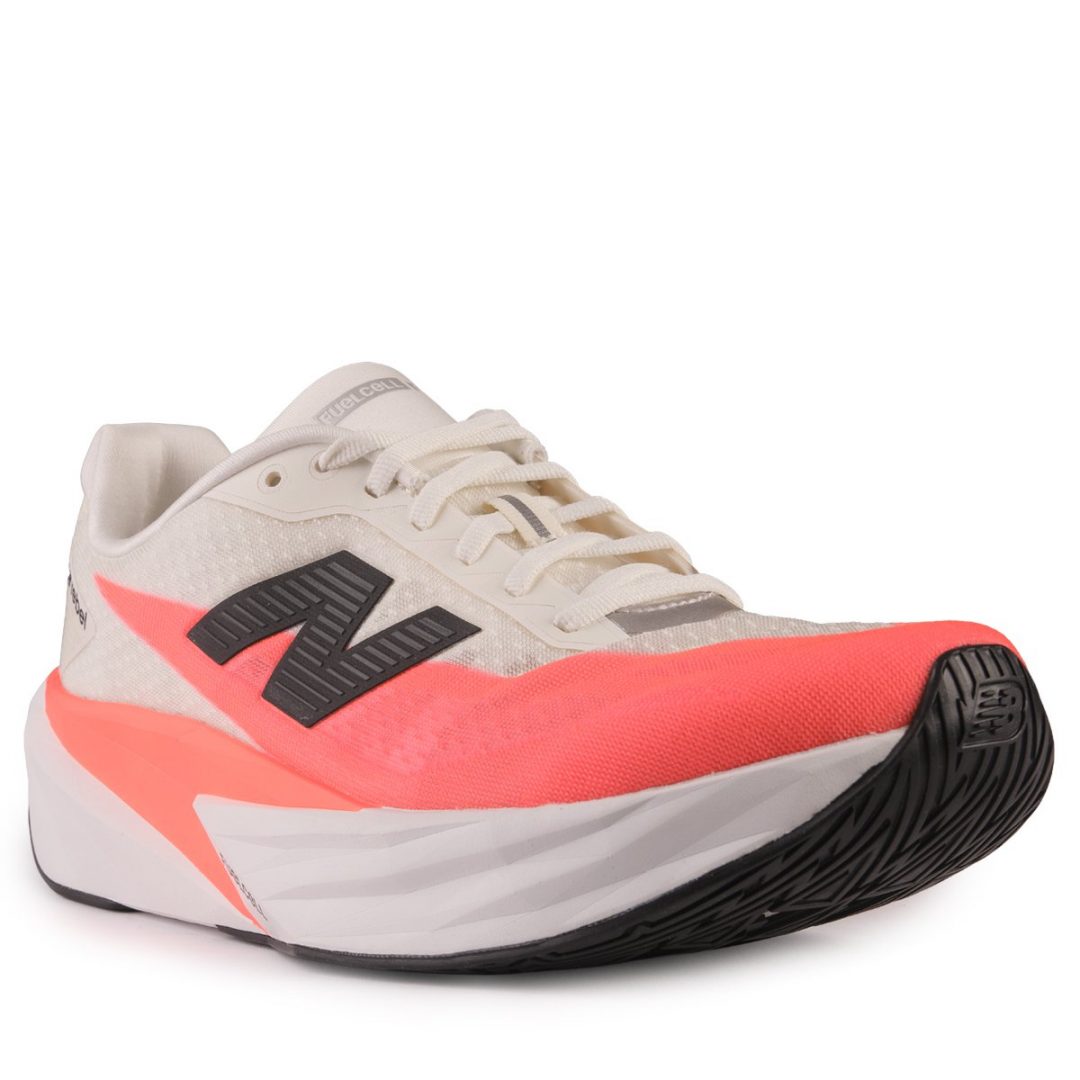 Recenze silniční běžecké boty New Balance FuelCell Rebel v5