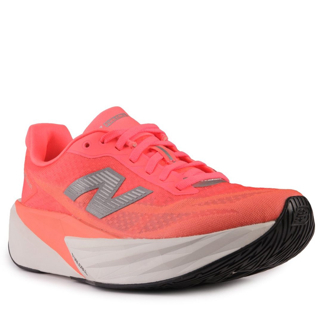 Recenze silniční běžecké boty New Balance FuelCell Rebel v5