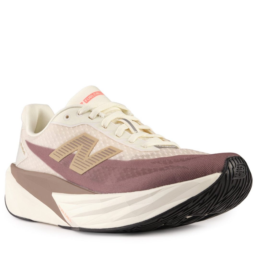 Recenze silniční běžecké boty New Balance FuelCell Rebel v5