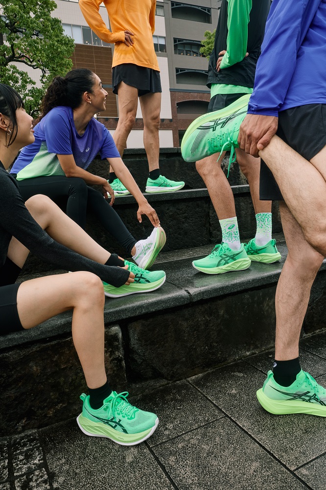 ASICS_EKIDEN_14. On-foot Static - Group_0074_FINAL