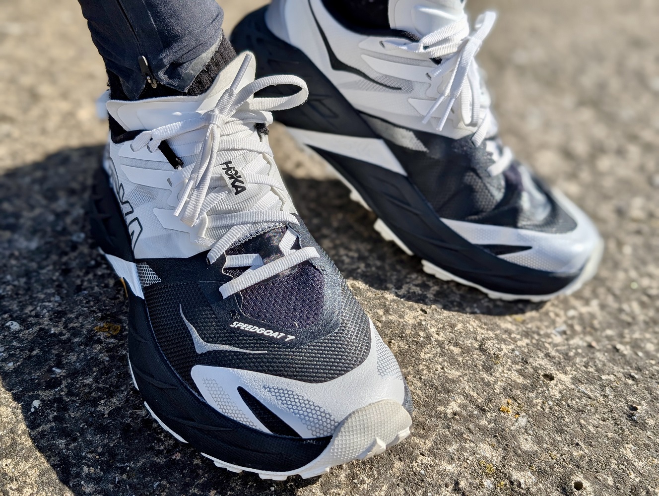 Recenze trailové boty Hoka Speedgoat 7