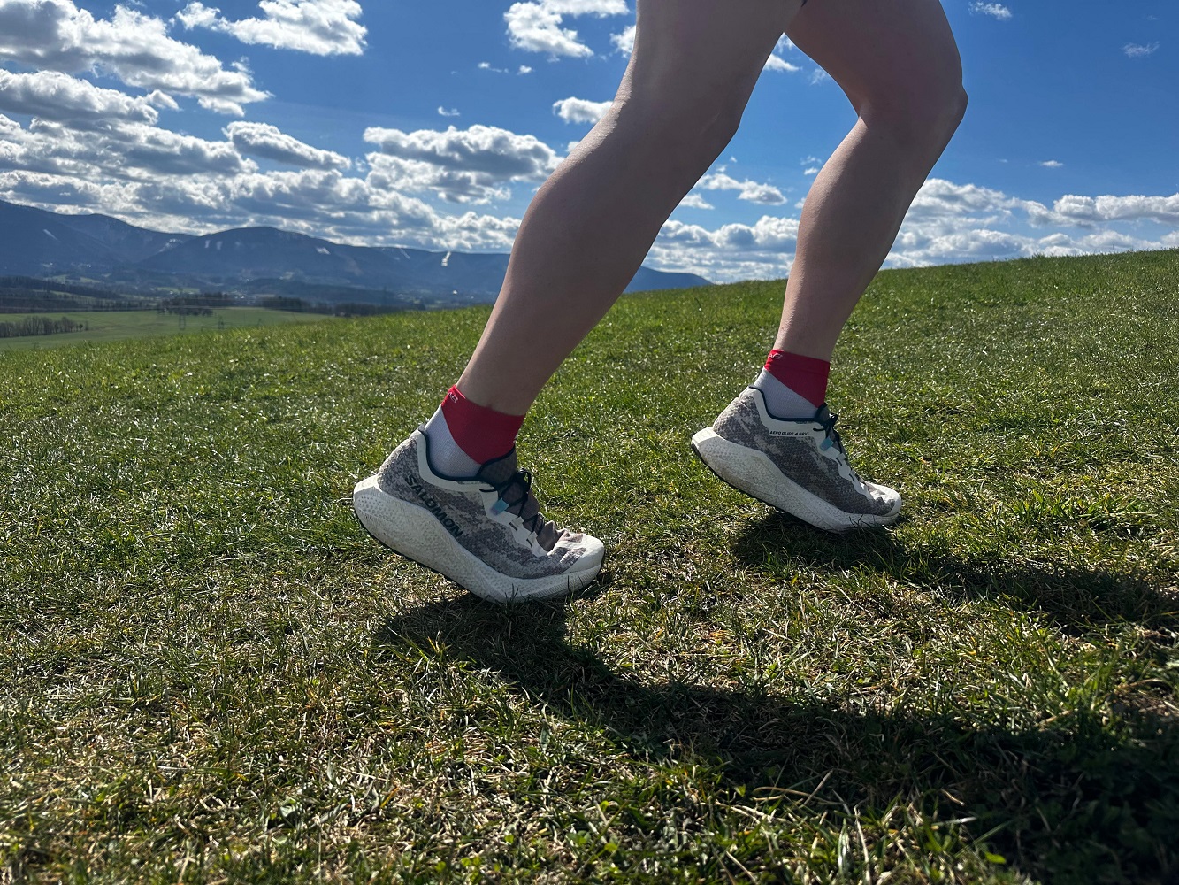 Recenze běžecké gravel boty Salomon Aero Glide 4 GRVL